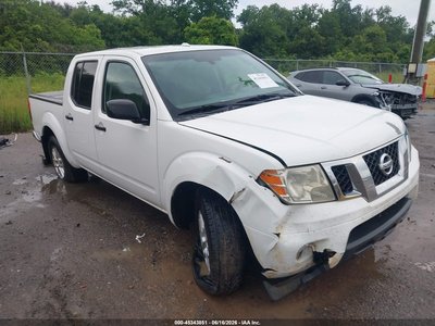 1N6AD0ER2FN****** 2015 Nissan Frontier