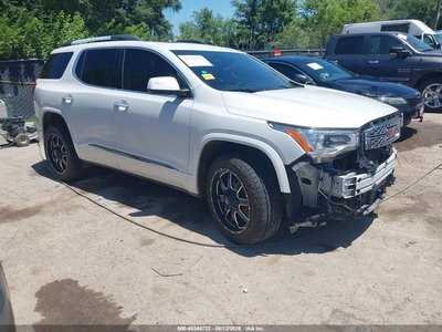 1GKKNXLS4JZ****** 2018 GMC Acadia