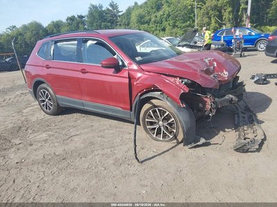 3VV2B7AX1MM****** 2021 Volkswagen Tiguan