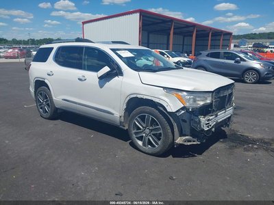 1GKKNXLS8JZ****** 2018 GMC Acadia