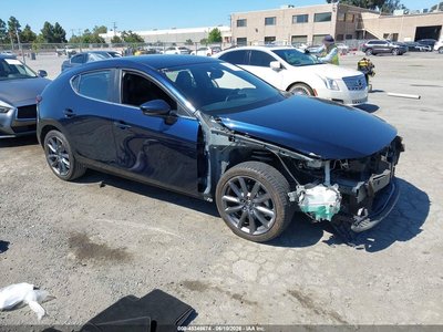 JM1BPBMM1K1****** 2019 Mazda 3