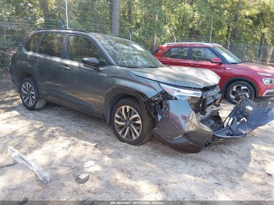 JF2SLSTD8SH****** 2025 Subaru Forester