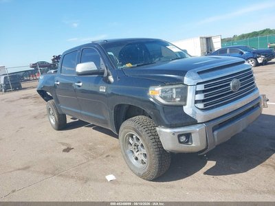 5TFAW5F17JX****** 2018 Toyota Tundra