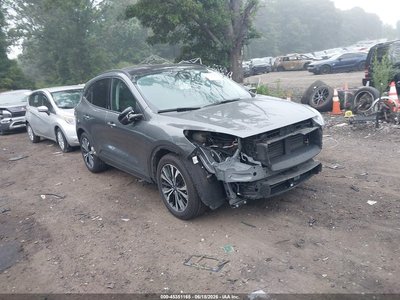 1FMCU0G68NU****** 2022 Ford Escape