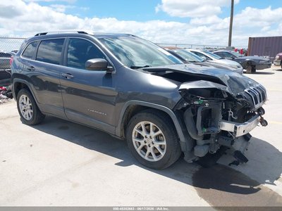 1C4PJLCS6GW****** 2016 Jeep Cherokee