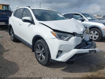 JTMRFREV0JJ****** 2018 Toyota RAV4