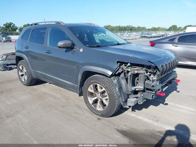 1C4PJMBS5HW****** 2017 Jeep Cherokee