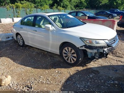 1HGCR2F75FA****** 2015 Honda Accord