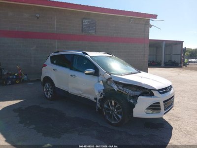 1FMCU9G92GU****** 2016 Ford Escape