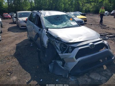 2T3F1RFVXMC****** Salvage and Wrecked 2021 Toyota RAV4 in Cleveland