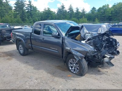 5TFSZ5AN0HX****** 2017 Toyota Tacoma