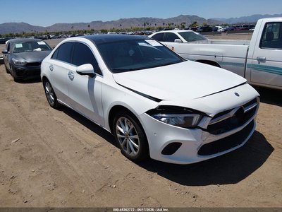 WDD3G4EB9KW****** 2019 Mercedes-Benz A-Class