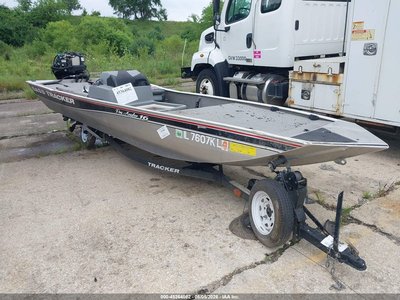 2011 Tracker 12'