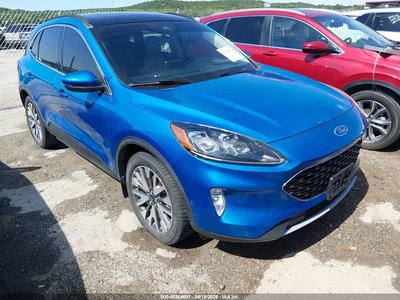 1FMCU9J90LU****** 2020 Ford Escape