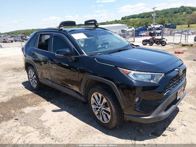 2T3A1RFV2KW****** 2019 Toyota RAV4