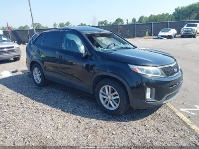 5XYKT4A69FG****** 2015 Kia Sorento