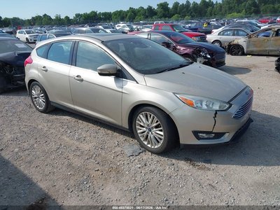 1FADP3N27JL****** 2018 Ford Focus