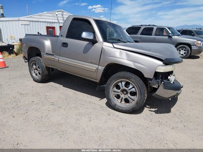 1GCEK14T0YZ****** 2000 Chevrolet Silverado 1500