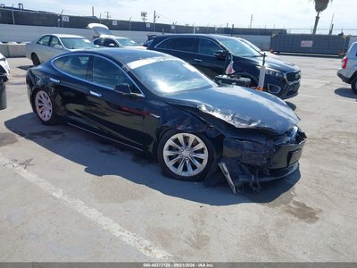 5YJSA1E21JF****** 2018 Tesla Model S