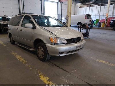 4T3ZF13C22U****** 2002 Toyota Sienna
