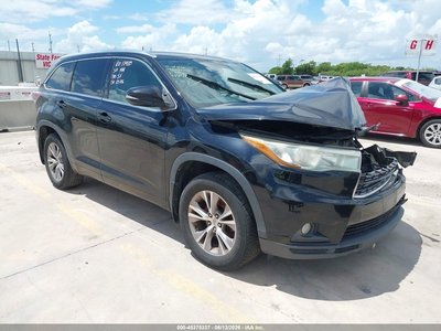 5TDJKRFH2FS****** 2015 Toyota Highlander