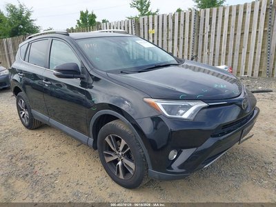 2T3RFREV1JW****** 2018 Toyota RAV4