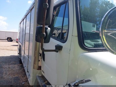 1FVACWDT88H****** 2008 Freightliner M2