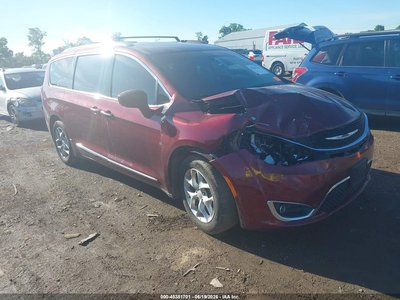 2C4RC1BG6JR****** 2018 Chrysler Pacifica