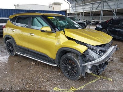 KNDETCA20M7****** 2021 Kia Seltos