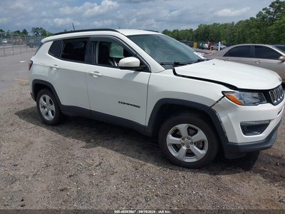 3C4NJCBBXJT****** 2018 Jeep Compass