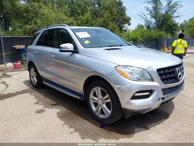 4JGDA5HB8CA****** 2012 Mercedes-Benz M-Class