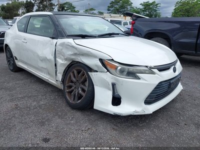JTKJF5C74F3****** 2015 Scion TC