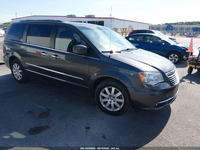 2C4RC1BG2GR****** 2016 Chrysler Town & Country