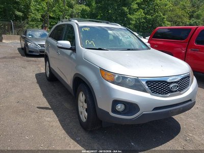 5XYKT4A19BG****** 2011 Kia Sorento