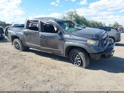 5TFDW5F11GX****** 2016 Toyota Tundra