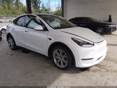 7SAYGAEE4PF****** 2023 Tesla Model Y