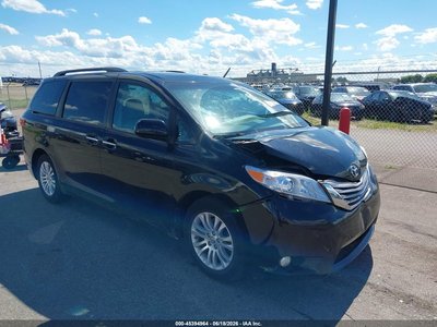 2016 Toyota Sienna