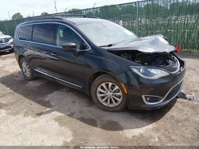2C4RC1BG4HR****** 2017 Chrysler Pacifica