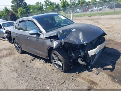 WA1C4AFY0J2****** 2018 Audi SQ5