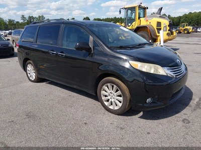 5TDDK3DC3BS****** 2011 Toyota Sienna