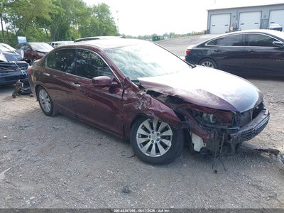 1HGCR3F88FA****** 2015 Honda Accord