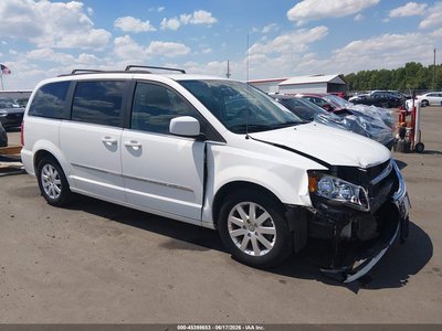 2C4RC1BG7FR****** 2015 Chrysler Town & Country