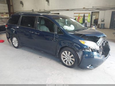 5TDYK3DC6BS****** 2011 Toyota Sienna