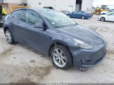 7SAYGDEE1PF****** 2023 Tesla Model Y