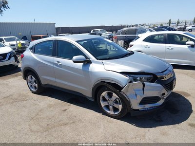 3CZRU6H35KM****** 2019 Honda HR-V