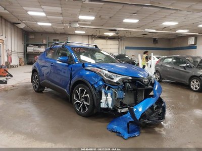 NMTKHMBX8JR****** 2018 Toyota C-HR
