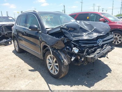 WVGRV7AX6HK****** 2017 Volkswagen Tiguan