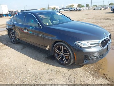 WBA53BH09MW****** 2021 BMW 530i