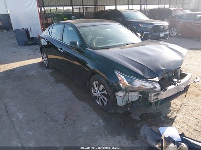 2020 Nissan Altima