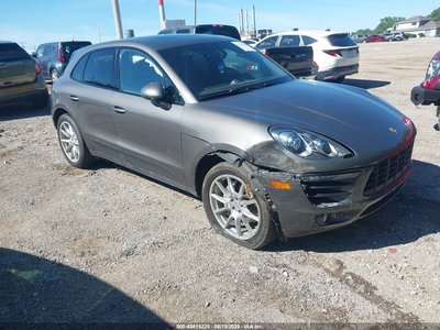 WP1AB2A50GL****** 2016 Porsche Macan
